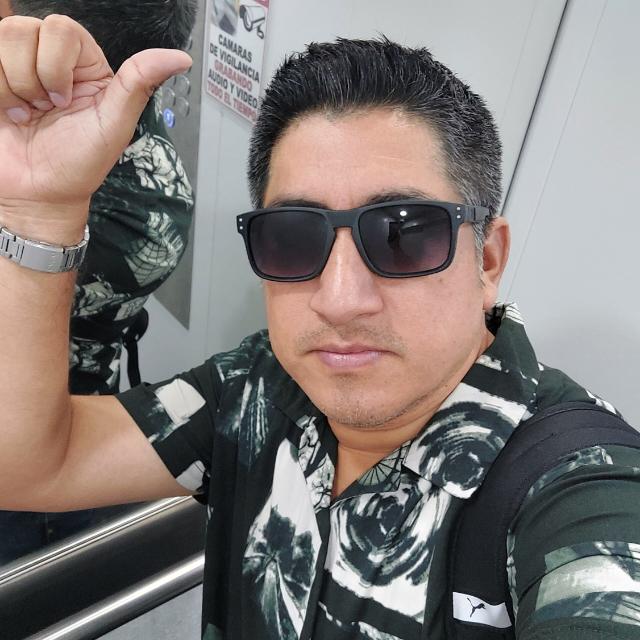 <em><strong>Marco Acuña (la Molina, Lima)</strong></em>